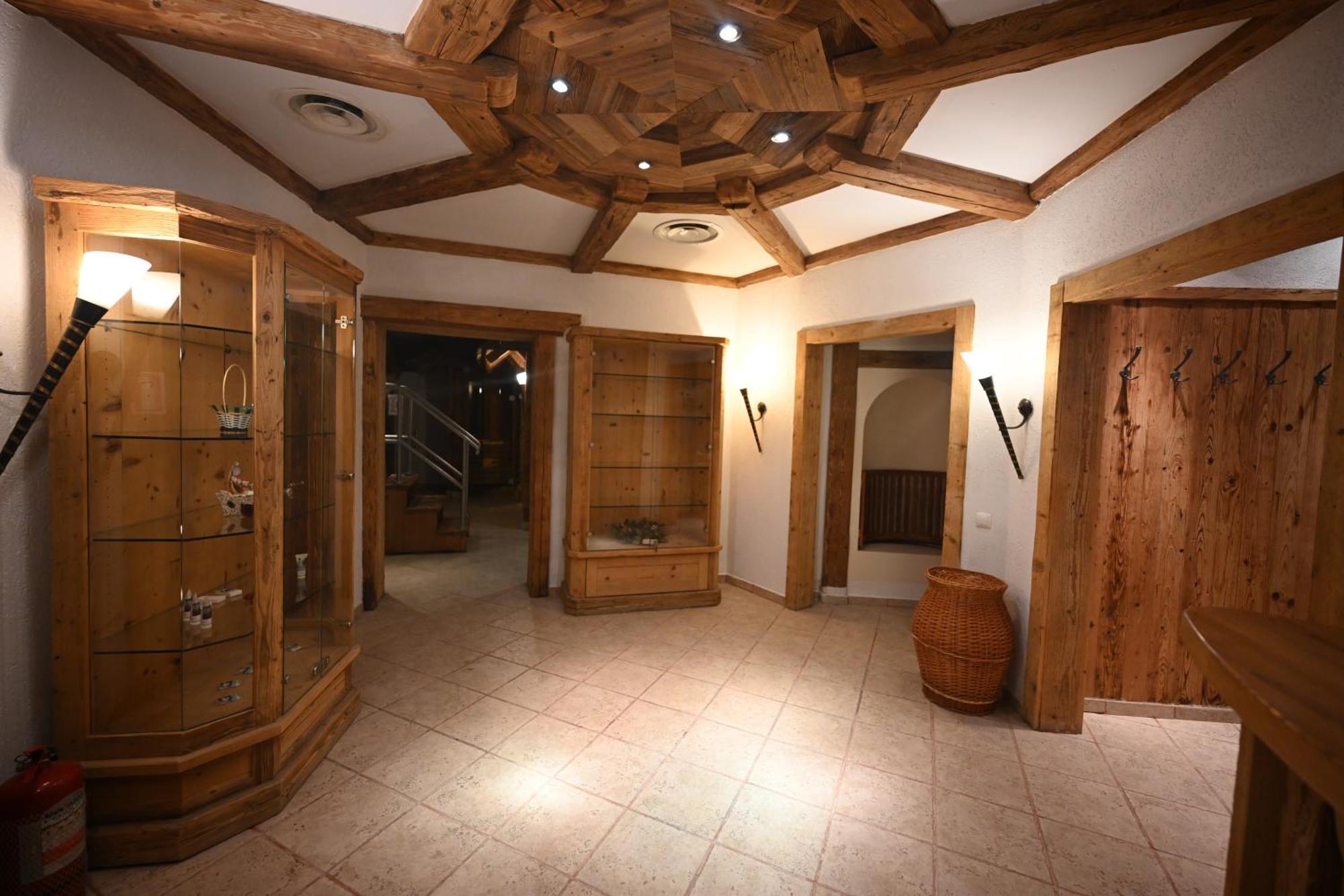 Mercure Sighisoara Binderbubi Hotel & Spa Esterno foto
